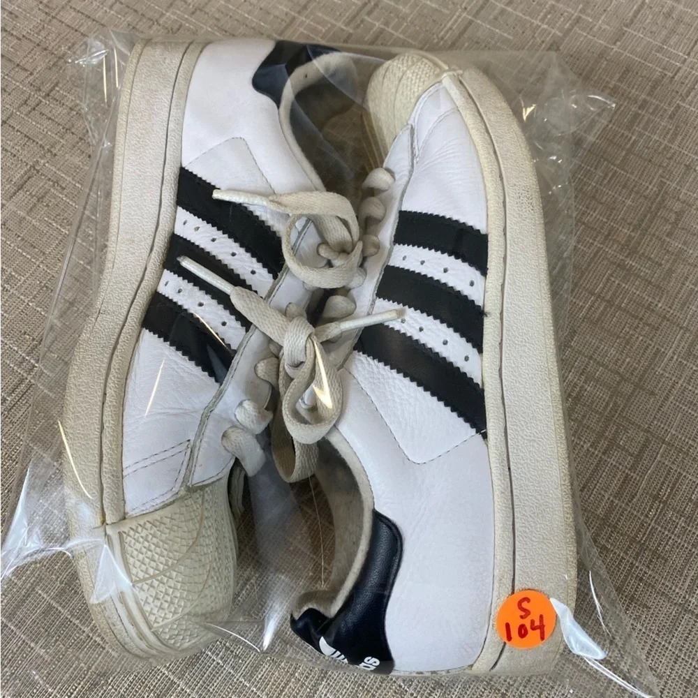Adidas Vintage Youth Superstar Clamshell White Black Stripes Leather Sneaker Sz4